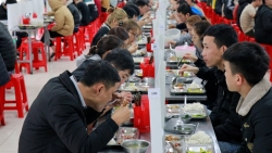Tăng giá trị bữa ăn ca cho người lao động: Nỗ lực của doanh nghiệp ở Quảng Bình