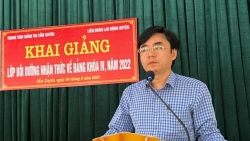 LĐLĐ huyện Cẩm Xuyên phối hợp tổ chức lớp bồi dưỡng nhận thức về Đảng