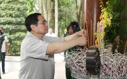 Thủ tướng Chính phủ dâng hương tại Khu di tích lịch sử Ngã ba Đồng Lộc