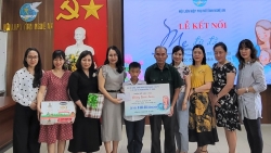 Công đoàn Bộ KH&ĐT trao quà cho Trung tâm Điều dưỡng Thương binh Nghệ An