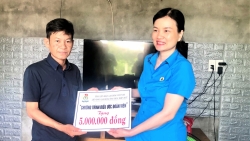 LĐLĐ Thừa Thiên Huế trao hỗ trợ từ chương trình "Điều ước đoàn viên"