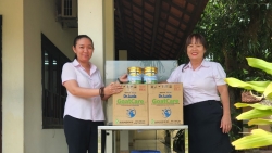 LĐLĐ tỉnh Khánh Hòa: Trao 1.000 lon sữa cho đoàn viên khó khăn