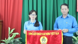 LĐLĐ tỉnh Bình Thuận khen thưởng nhiều tập thể, cá nhân có thành tích xuất sắc