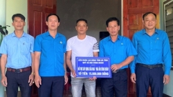 LĐLĐ tỉnh Hà Tĩnh trao hỗ trợ 5 nhà “Mái ấm Công đoàn” cho đoàn viên