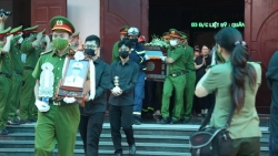 Hình ảnh đẫm nước mắt tại tang lễ 3 chiến sĩ cảnh sát PCCC hi sinh