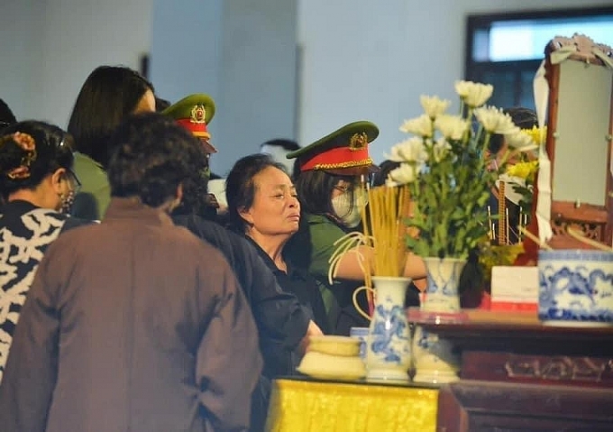 Hình ảnh đẫm nước mắt tại tang lễ 3 chiến sĩ PCCC hi sinh