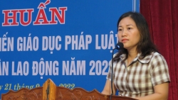 Hà Tĩnh: Tập huấn tuyên truyền phổ biến pháp luật trong nữ CNLĐ