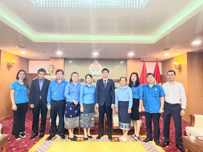 Lãnh đạo Tổng LĐLĐ Việt Nam tiếp kiến đoàn Trung ương Liên hiệp Công đoàn Lào