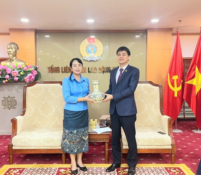 Lãnh đạo Tổng LĐLĐ Việt Nam tiếp kiến đoàn Trung ương Liên hiệp Công đoàn Lào