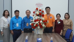 LĐLĐ tỉnh Thanh Hóa chúc mừng các doanh nghiệp nhân ngày Doanh nhân Việt Nam