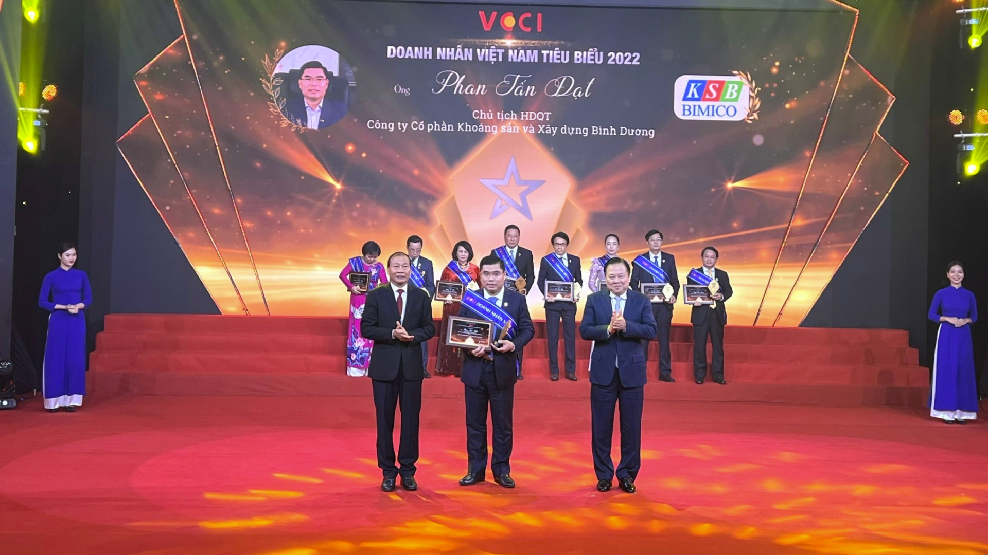 Chủ tịch KSB – Phan Tấn Đạt được tôn vinh “Doanh nhân Việt Nam tiêu biểu” năm 2022