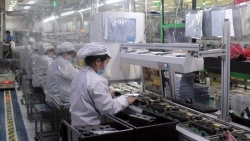Lao động sản xuất công nghiệp tăng 10,2%