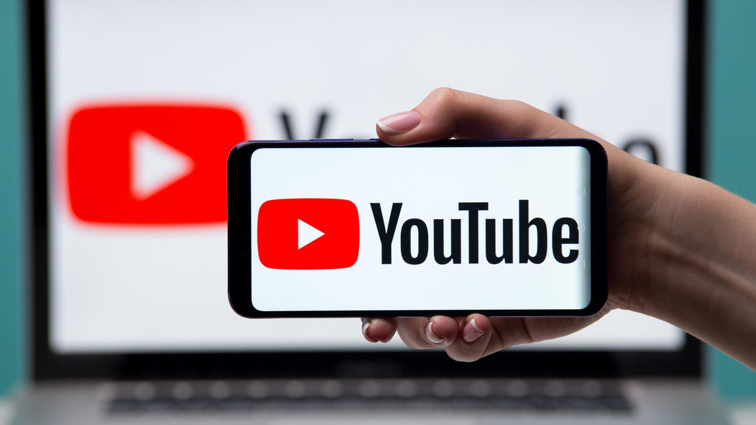 Hơn 1.100 kênh YouTube tại Việt Nam có trên 1 triệu người theo dõi