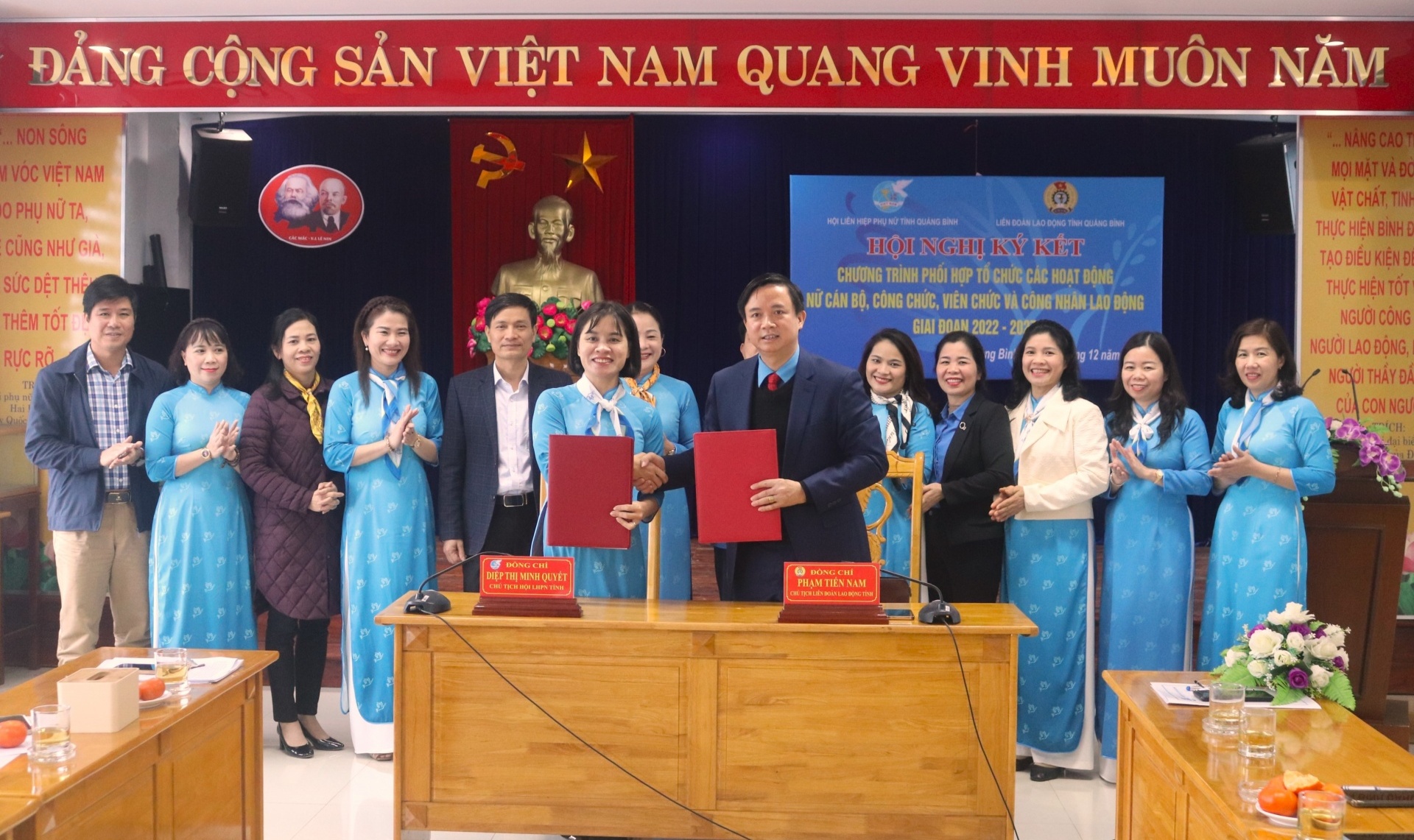 LĐLĐ tỉnh Quảng Bình và Hội LHPN tỉnh ký kết chương trình phối hợp