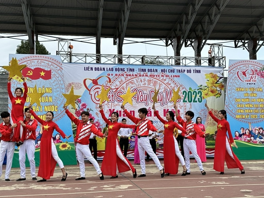 Lâm Đồng: Sôi nổi và ấm tình đoàn viên tại “Chợ Tết Công đoàn năm 2023”