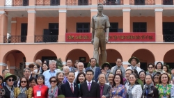 Hơn 1.600 đại biểu người Việt Nam ở nước ngoài họp mặt, tham quan TP.HCM