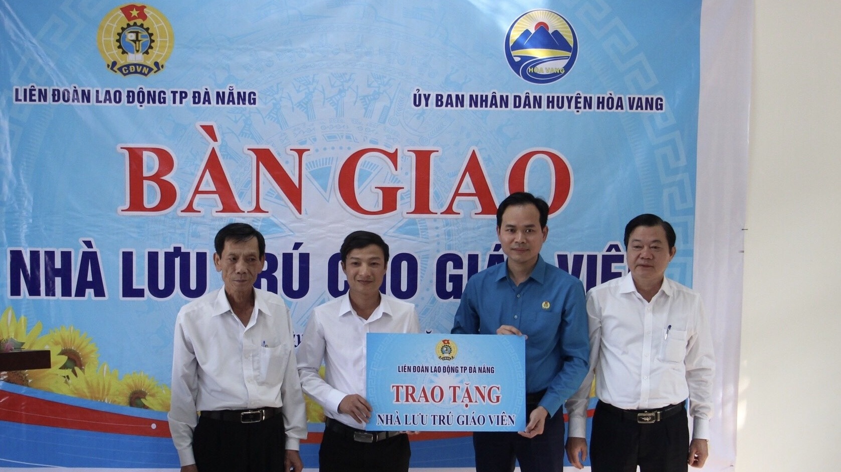 LĐLĐ TP. Đà Nẵng: Bàn giao nhà lưu trú hơn 1,4 tỉ đồng cho giáo viên miền núi