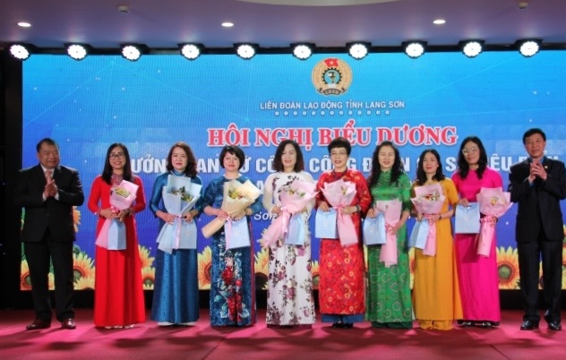 LĐLĐ Lạng Sơn: Biểu dương Trưởng ban Nữ công Công đoàn cơ sở tiêu biểu