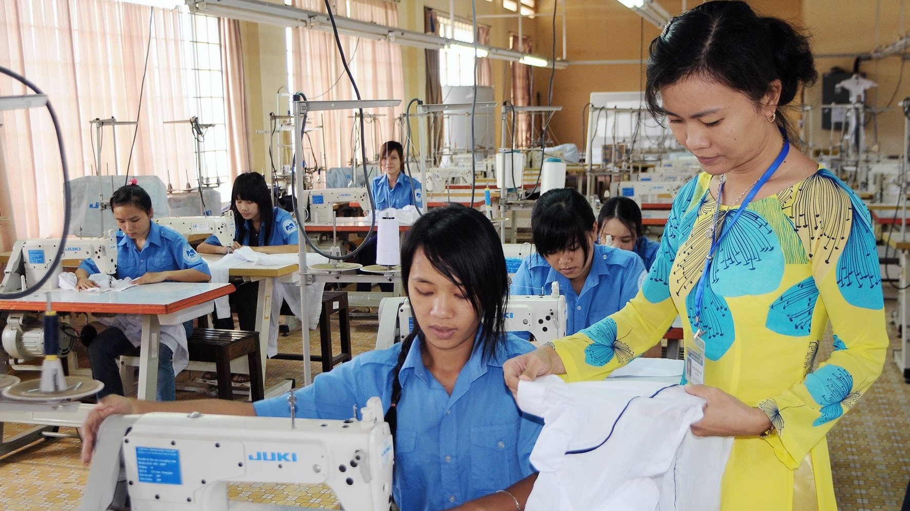 Sự chuyển dịch trình độ của lao động Việt Nam: Những vấn đề cần bàn luận