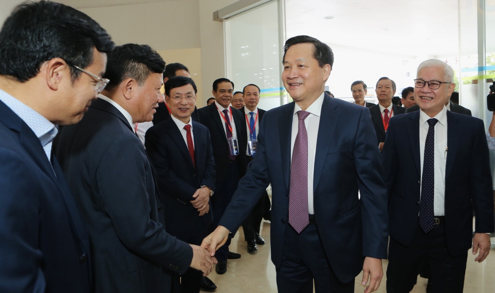 Phó Thủ tướng Lê Minh Khái cùng lãnh đạo 9 tỉnh thăm Khu công nghiệp VSIP 1 Bình Dương