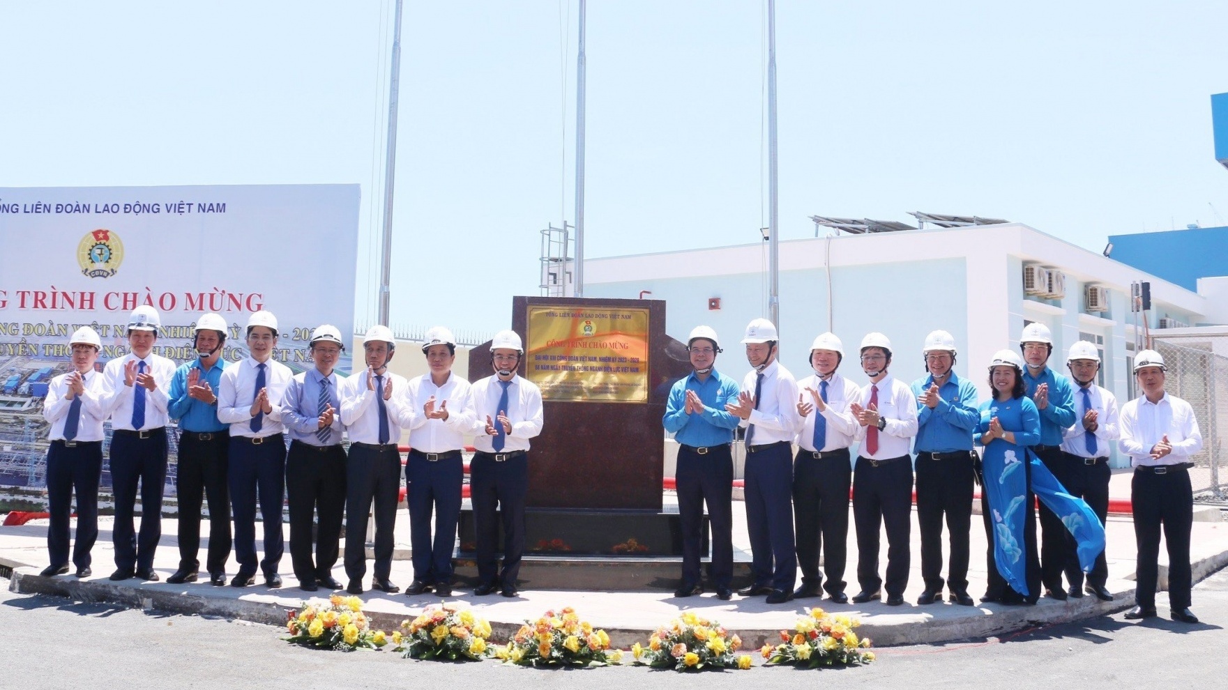 Tổng LĐLĐ Việt Nam gắn biển công trình chào mừng Đại hội XIII Công đoàn Việt Nam