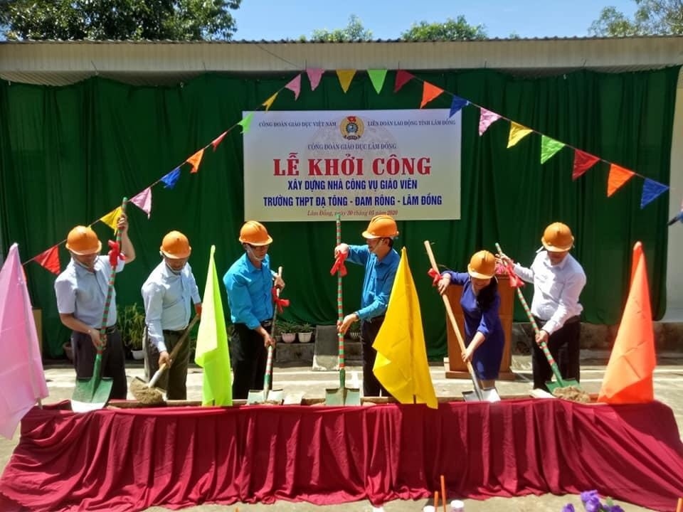 Hiệu quả từ Phong trào “Trường giúp trường” ở Lâm Đồng