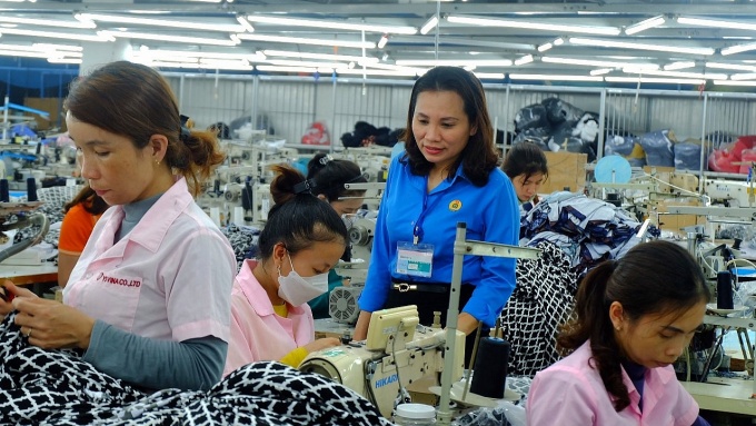 Những Điểm sáng đa phần của giai cung cấp người công nhân Việt Nam