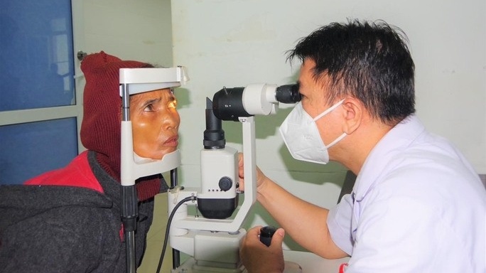 Công đoàn Bệnh viện Quân y 175 phối hợp tổ chức mổ mắt miễn phí cho bệnh nhân khó khăn