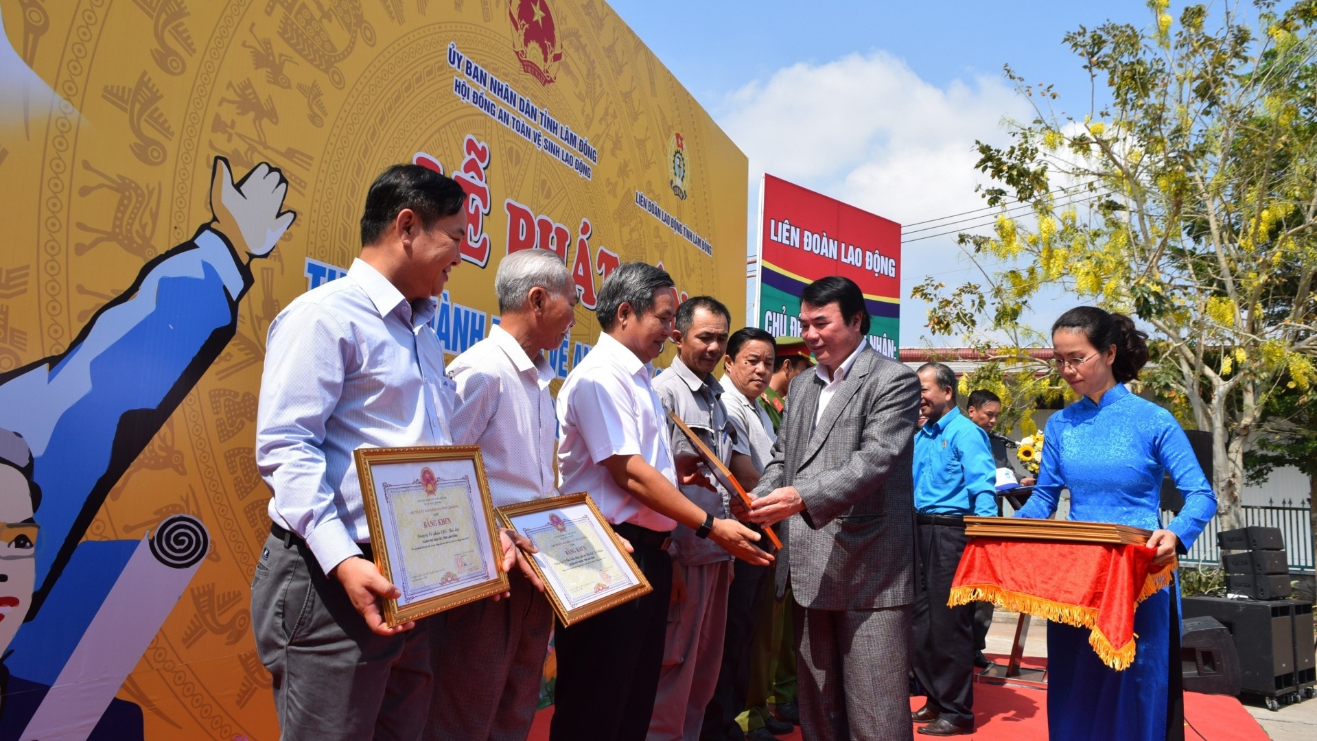 Thiết thực và lan tỏa Lễ phát động Tháng Công nhân ở Lâm Đồng
