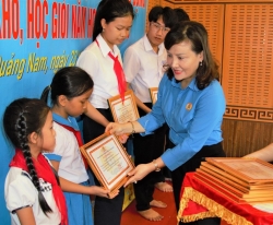 Quảng Nam: Khen thưởng 120 con đoàn viên, CNVCLĐ vượt khó học giỏi