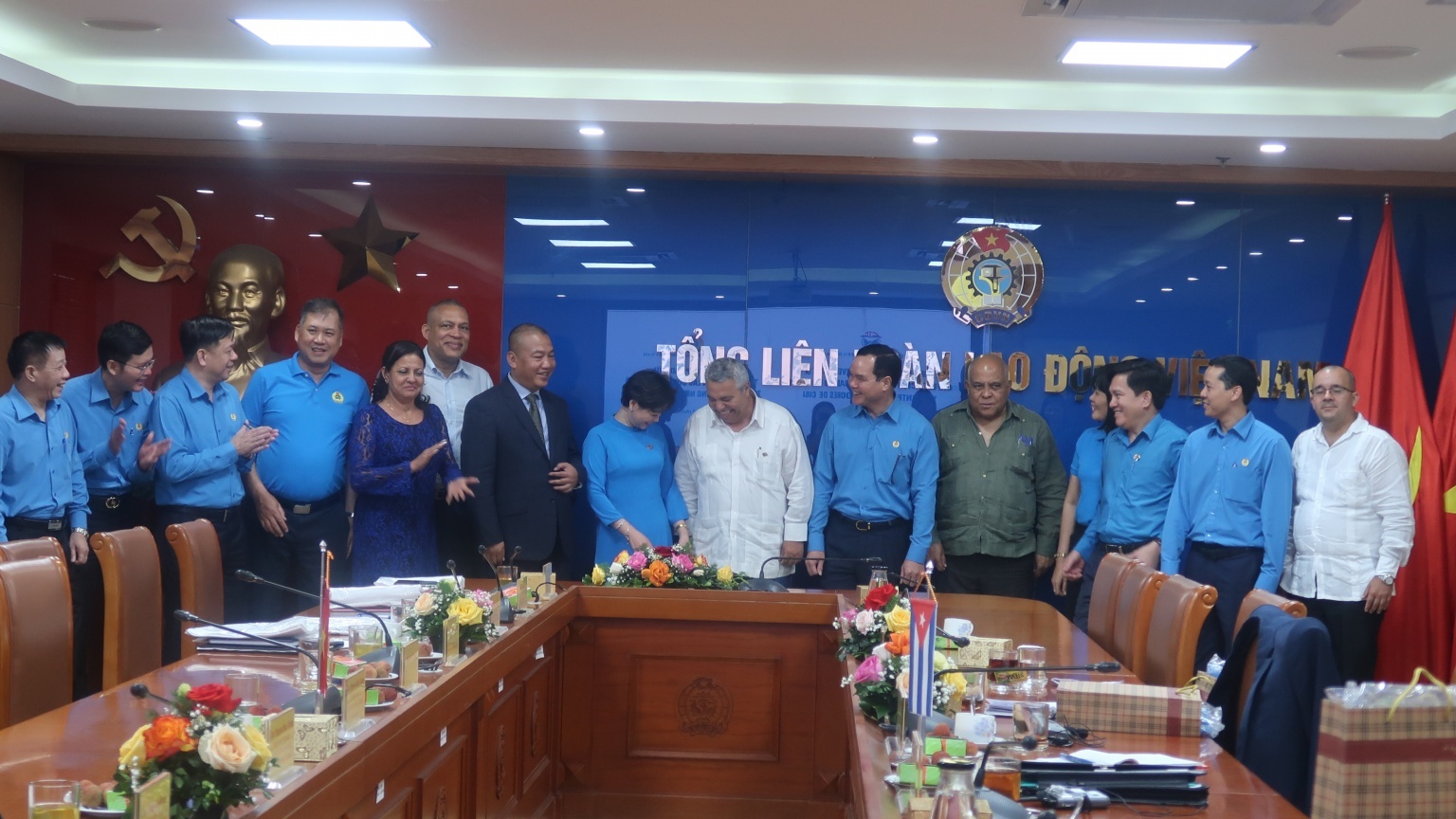 Tổng LĐLĐ Việt Nam sẽ tăng cường trao đổi hơn nữa các hoạt động công đoàn với Cuba