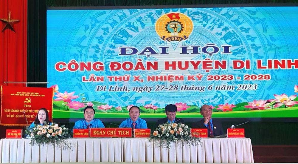 Công đoàn huyện Di Linh phấn đấu giới thiệu trên 500 đoàn viên cho Đảng bồi dưỡng, kết nạp