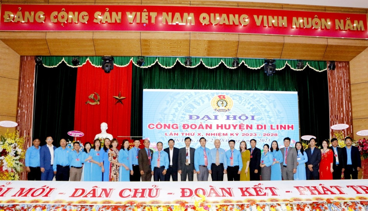 Công đoàn huyện Di Linh phấn đấu giới thiệu trên 500 đoàn viên cho Đảng bồi dưỡng, kết nạp