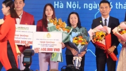 Tổng LĐLĐ Việt Nam tặng gần 500 triệu đồng cho các nữ VĐV xuất sắc tại SEA Games 32