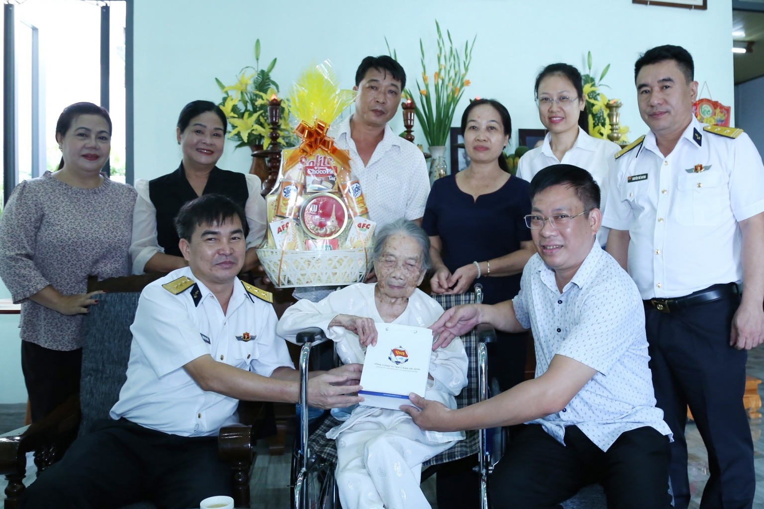 Tổng Công ty Tân Cảng Sài Gòn tổ chức đền ơn, đáp nghĩa tại Kon Tum