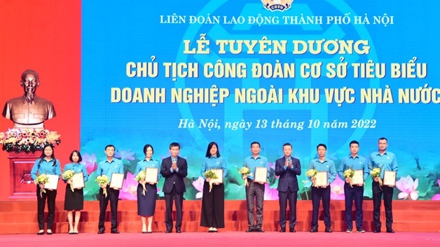 Hà Nội: Biểu dương 10 chủ tịch công đoàn cơ sở ngoài khu vực nhà nước