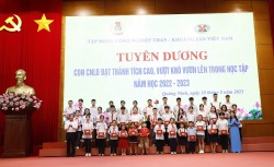 Công đoàn TKV tuyên dương con công nhân lao động đạt thành tích cao năm học 2022–2023