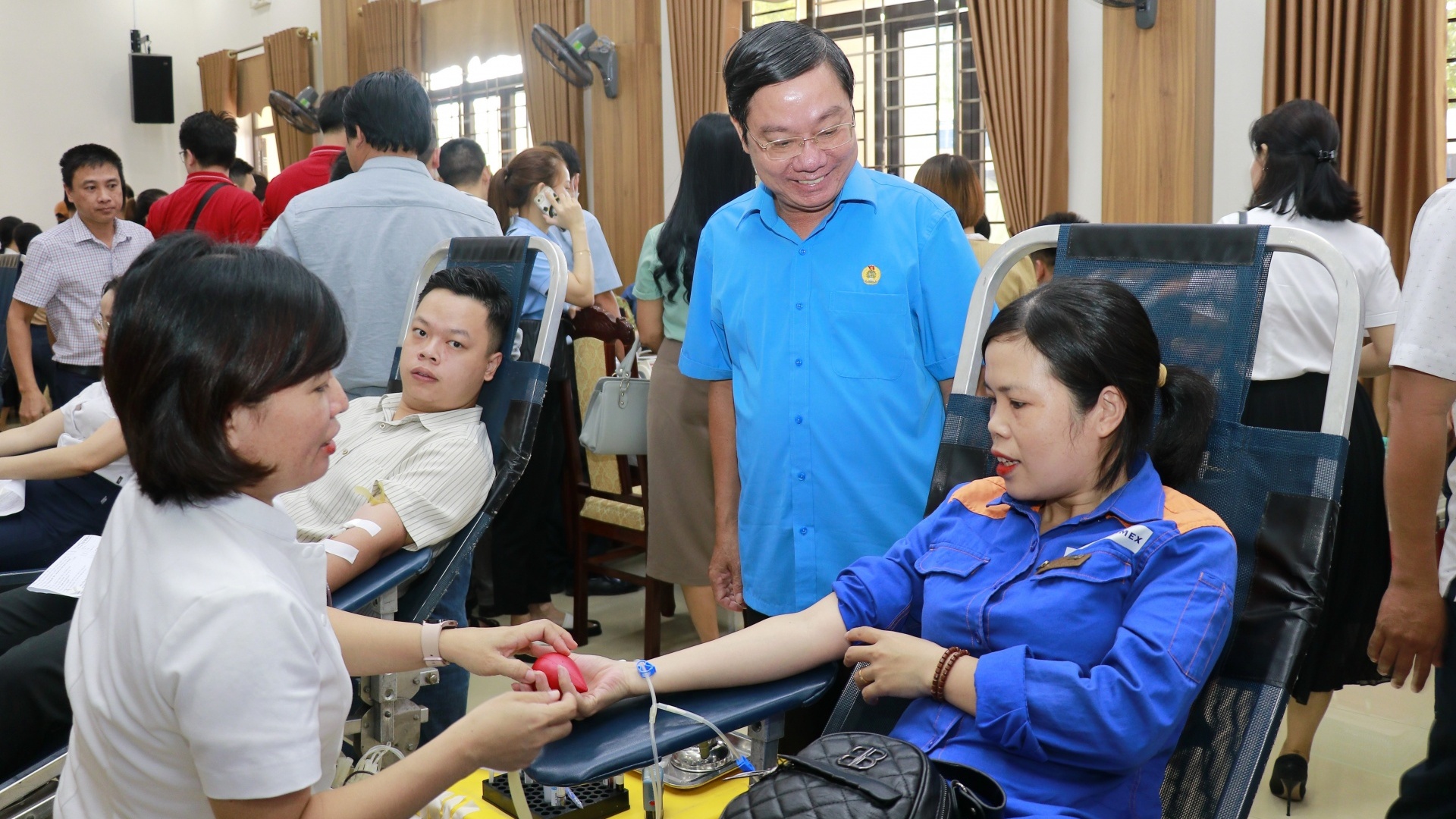 Đông đảo đoàn viên, người lao động tại tỉnh Quảng Trị tham gia hiến máu tình nguyện