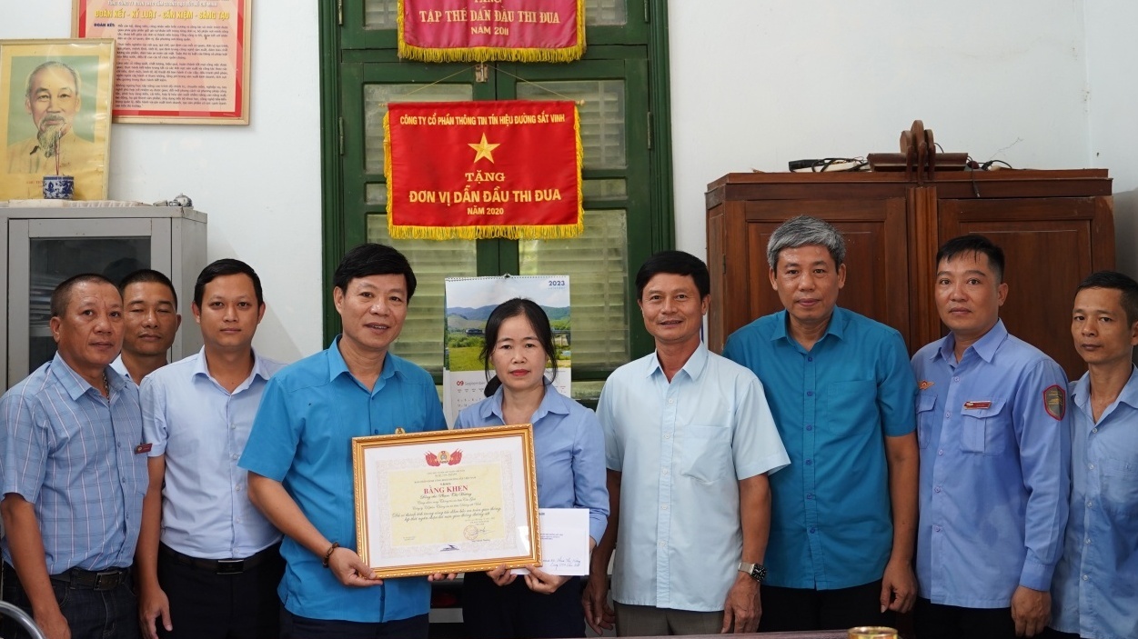 Công đoàn Đường sắt Việt Nam khen thưởng công nhân dũng cảm cứu người