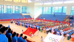 Trang trọng, sôi động Giải thể thao do LĐLĐ tỉnh Nghệ An tổ chức