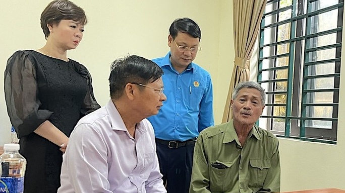 Tổng LĐLĐ Việt Nam chia sẻ với gia đình đoàn viên tử vong do cháy chung cư mini