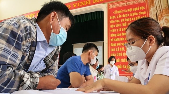 Vụ bụi phổi ở Nghệ An: Khám sức khỏe cho công nhân Công ty Châu Tiến
