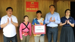 VMPCo trao tặng 50 nhà đại đoàn kết tại Bảo Lâm, Cao Bằng
