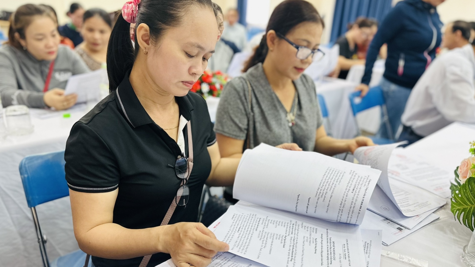 Người lao động ký đơn khởi kiện Công ty CP Dệt Hòa Khánh