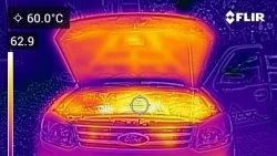 Bộ ảnh cực lạ chụp xe bằng camera cảm biến nhiệt, "nóng" tới từng chi tiết