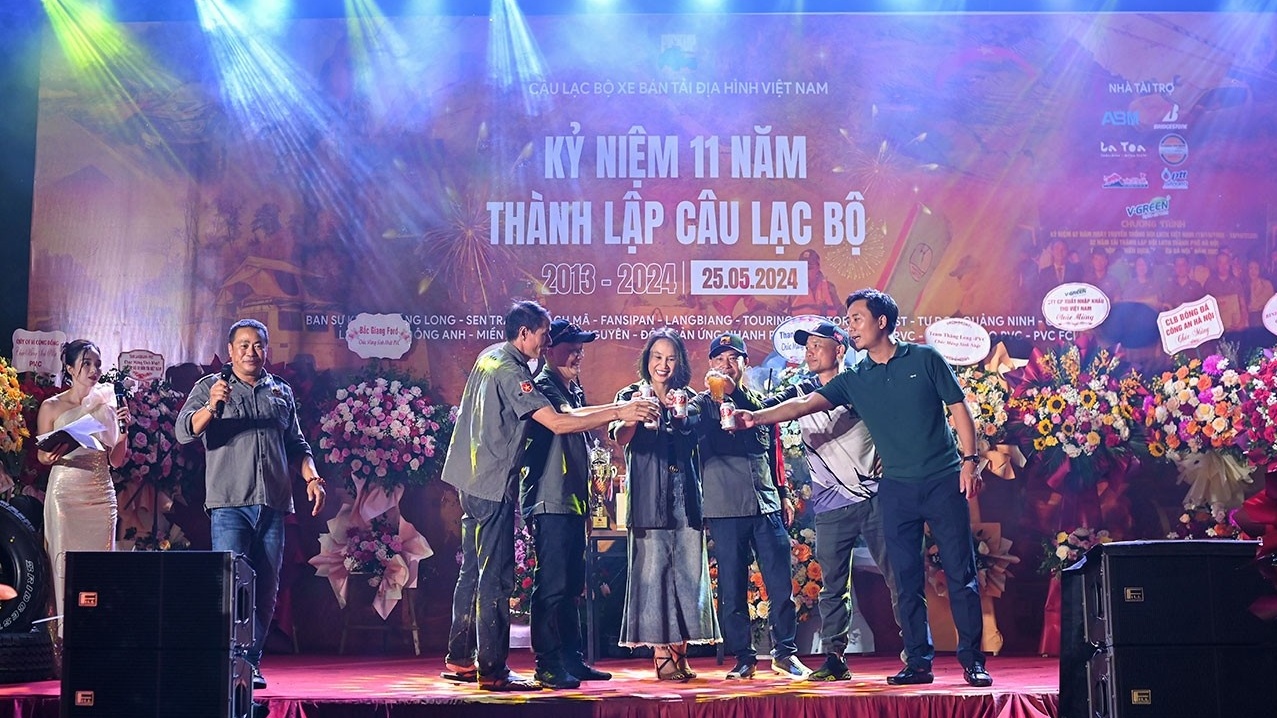 Câu lạc bộ Xe Bán tải Địa hình Việt Nam kỷ niệm sinh nhật lần thứ 11