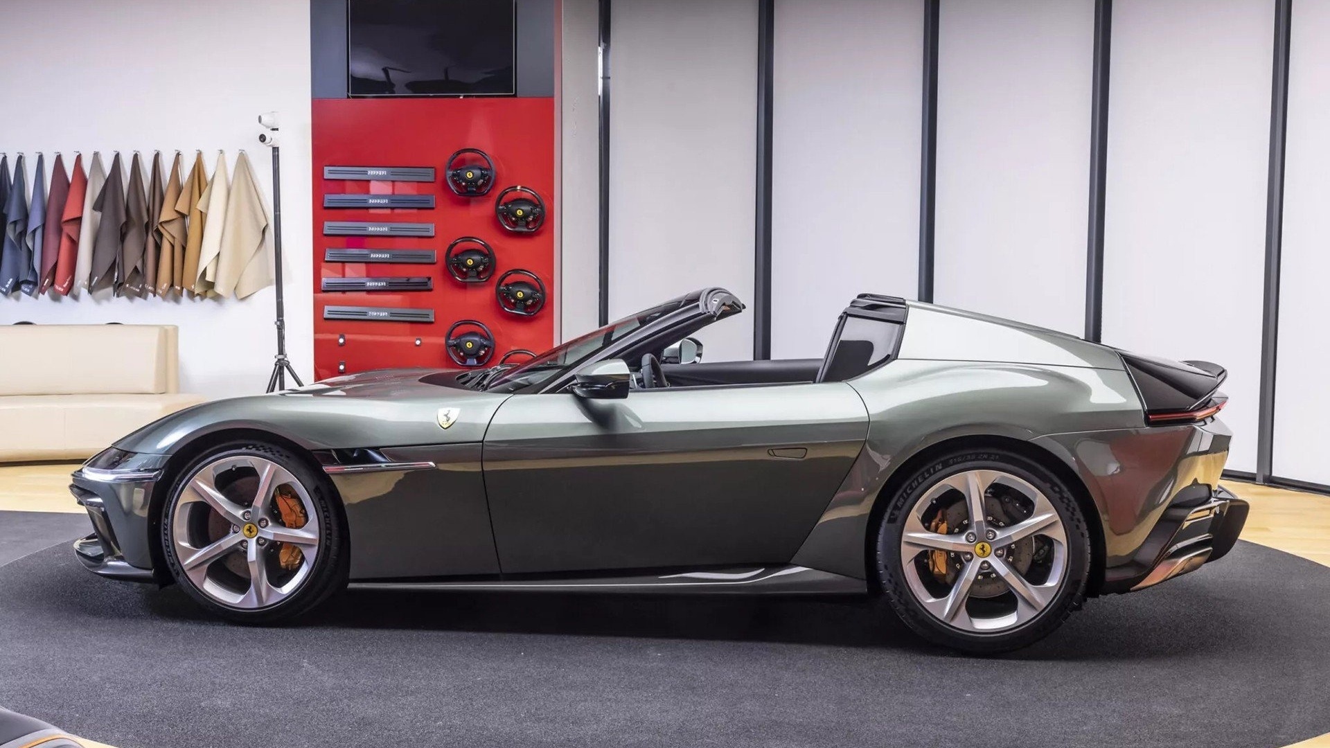 Cận cảnh Ferrari 12Cilindri được doanh nhân Quốc Cường 'chốt' mua qua Facebook
