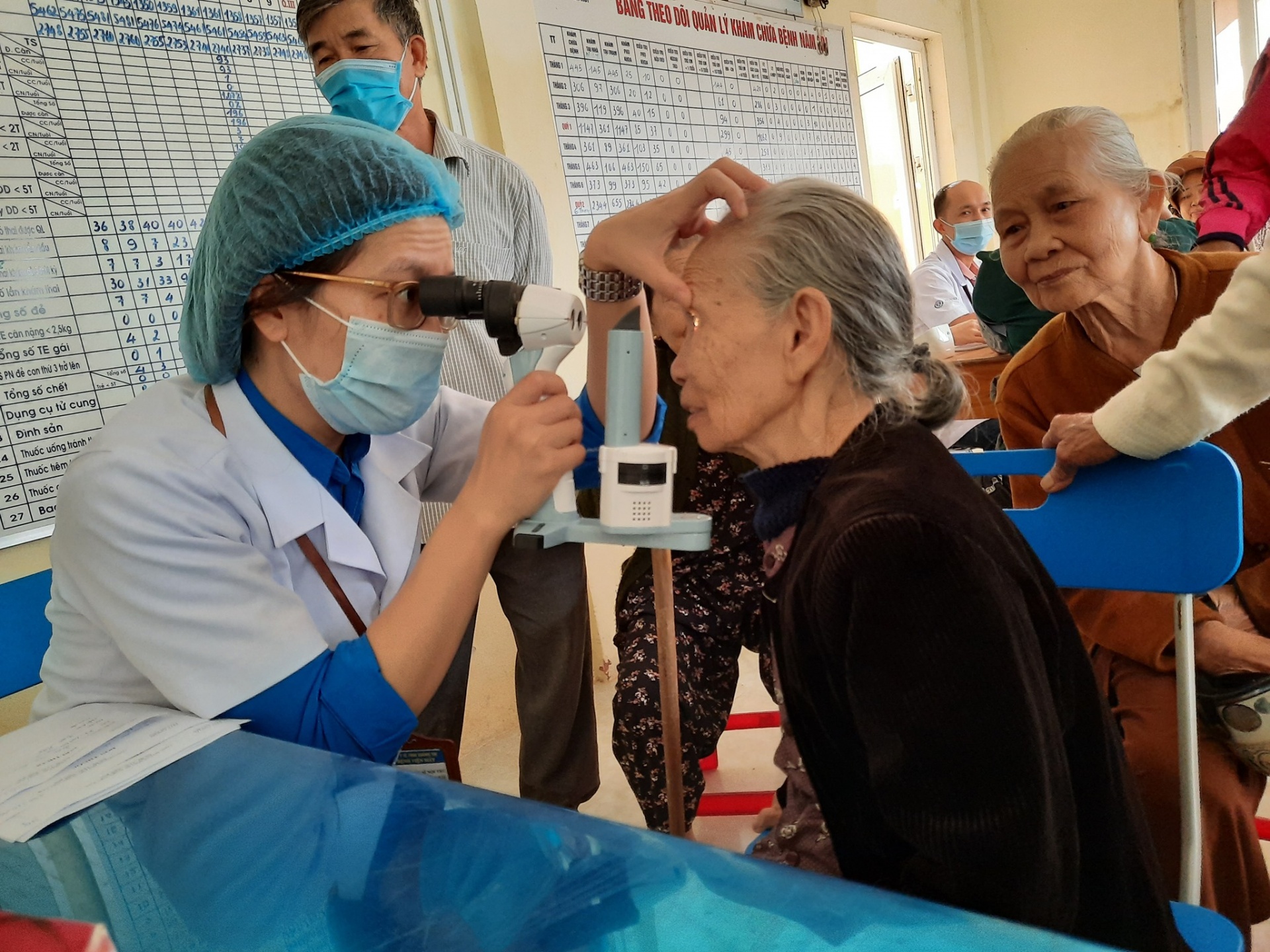 Bùi Thị Vân Anh - nữ bác sỹ chữa lành cửa sổ tâm hồn