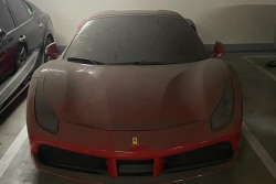 Ferrari 488 Spider phủ bụi trong hầm chung cư, số phận long đong như chủ