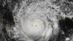 Bão Yagi đổ bộ, người lao động đặc biệt lưu ý sẽ có “khoảng lặng” nguy hiểm